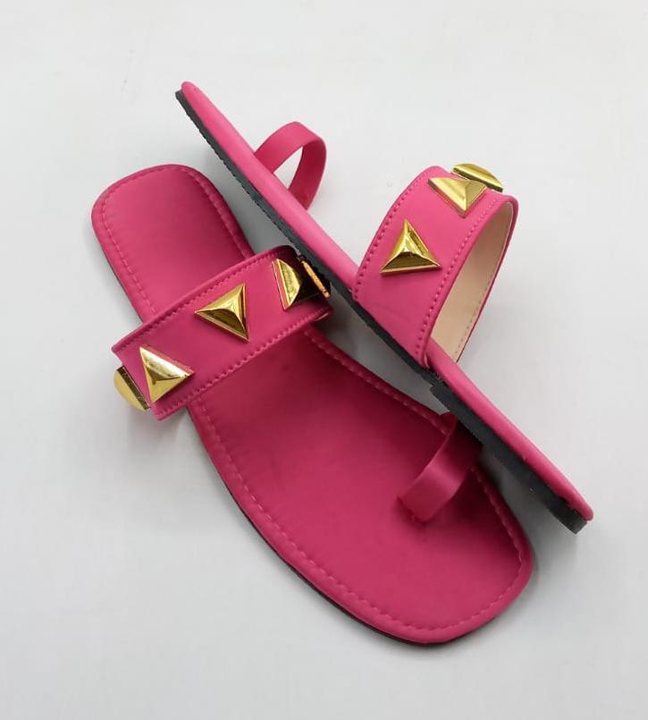 WOMEN SLIDES