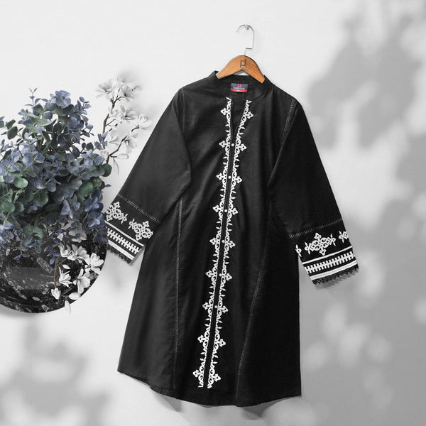 MONOCHROME KURTI  – Chotabazar PK