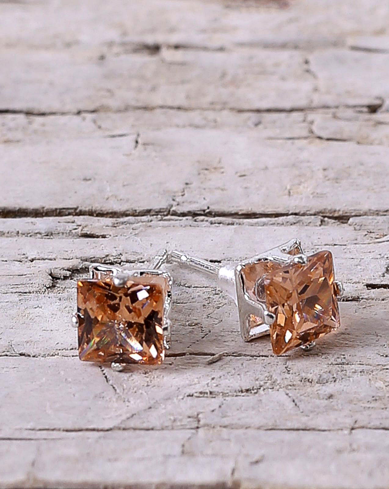 SQUARE STUDS EARINGS - Polkadots - 13337NJ-210401 - SQUARE STUDS EARINGS